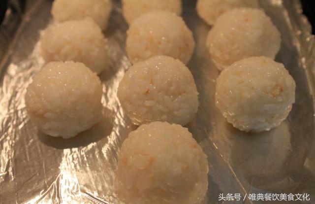 真的要把剩饭扔了？NO！——剩饭大变身——日式风味饭团