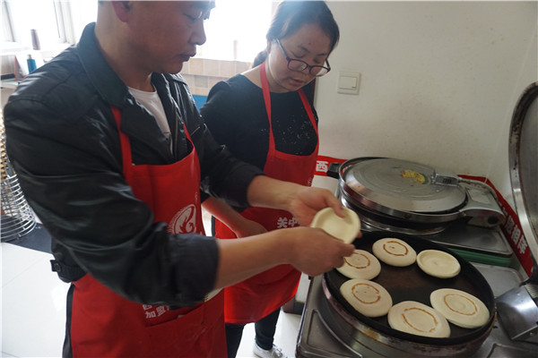 <b>陕西肉夹馍+凉皮为什么立于不败之地，技术培训到唯典</b>