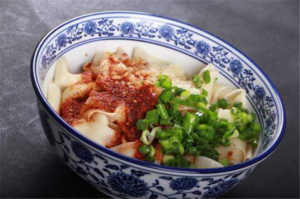 <b>肉夹馍羊肉泡馍太多了，西安小吃还可以经营这三样</b>