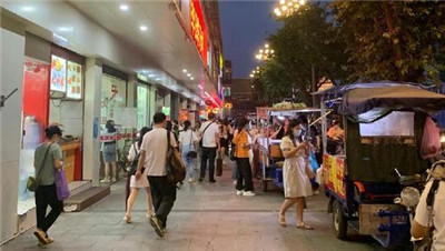<b>城管喊您去摆摊，适合摆摊卖的小吃有哪些？</b>